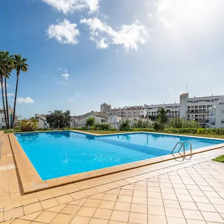 Apartmán Lovely 2br Retreat With Pool & Balcony By Lovelystay Albufeira