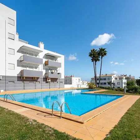 Quiet 2br Retreat With Pool & Balcony By Lovelystay